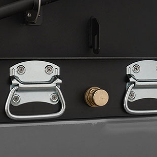 Yoder Smokers 36′′ Adjustable Charcoal Grill on Competition Cart